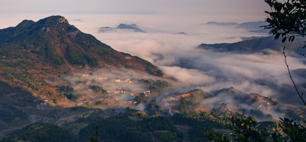 白岩云海