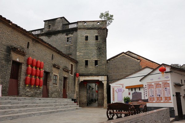 李嘉雯单图